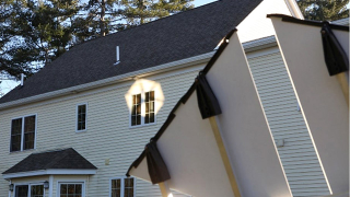 Illustration for article titled Redirect the Sun's Rays With This Solar-Powered Self-Controlled Mirror